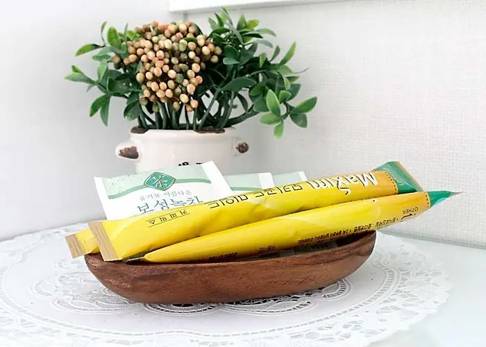 Hotel Cozy Flat Nearby Metro And E-mart For 3 Guests Seul