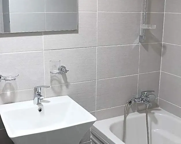 Cozy Flat Nearby Metro And E-mart For 3 Guests Hotel 5*