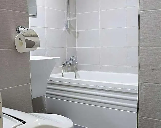 Cozy Flat Nearby Metro And E-mart For 3 Guests Hotel 5*